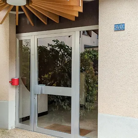 Chernex, Balcon, Parking, Proche De Apartamento